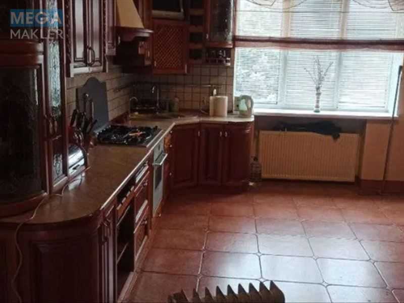 Продаж дома, 3 поверху, 536 кв.м, 11 кімнат, ділянка 22 сотки, <a class="location-link" href="/ranevichi/" title="Недвижимость Раневичі">Раневичі</a>, Садова, 1 (изображение 2)