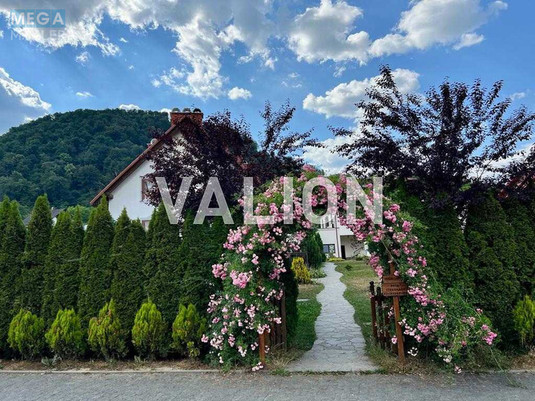 Продаж окремої будівлі/побудови, 862&nbsp;кв.м, <a class="location-link" href="/shayan/" title="Недвижимость Шаян">Шаян</a>, Котеджна, 10 (изображение 2)