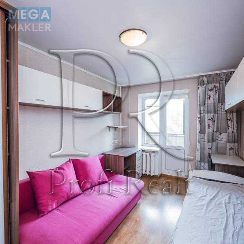 Продаж 3 кімнатної квартири (70/40/7), 6 пов. 14 пов. будинку, <a class="location-link" href="/kiev/" title="Недвижимость Київ">Київ</a>, <a class="location-link" href="/kiev/svyatoshinskij/" title="Недвижимость Святошинський район">Святошинський р-н</a>, Симиренка вулиця, 2/19 (изображение 3)