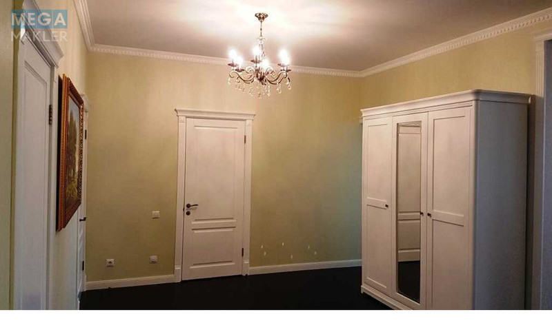 Продаж 3 кімнатної квартири (147/64/28), 3 пов. 4 пов. будинку, <a class="location-link" href="/kiev/" title="Недвижимость Київ">Київ</a>, <a class="location-link" href="/kiev/obolonskij/" title="Недвижимость Оболонський район">Оболонський р-н</a>, Оболонська Набережна вул., 7 (изображение 8)