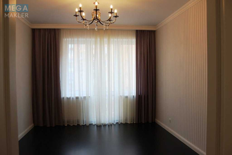 Продаж 3 кімнатної квартири (147/64/28), 3 пов. 4 пов. будинку, <a class="location-link" href="/kiev/" title="Недвижимость Київ">Київ</a>, <a class="location-link" href="/kiev/obolonskij/" title="Недвижимость Оболонський район">Оболонський р-н</a>, Оболонська Набережна вул., 7 (изображение 17)