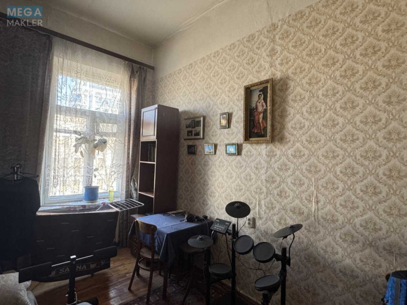 Продаж 3 кімнатної квартири (76/43/9), 4 пов. 4 пов. будинку, <a class="location-link" href="/kiev/" title="Недвижимость Київ">Київ</a>, <a class="location-link" href="/kiev/pecherskij/" title="Недвижимость Печерський район">Печерський р-н</a>, Івана Мазепи вул., 12 (изображение 3)