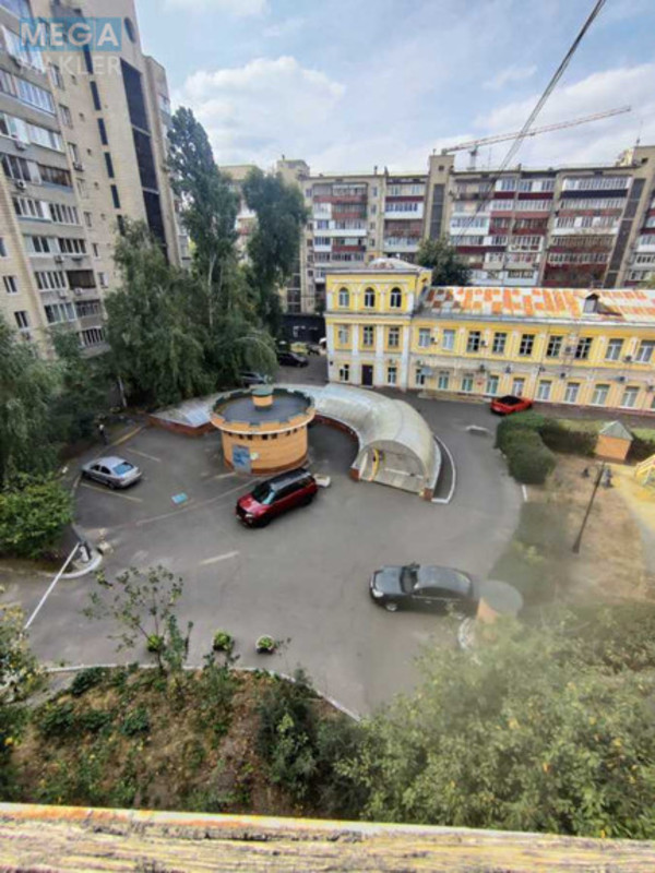 Продаж 3 кімнатної квартири (76/43/9), 4 пов. 4 пов. будинку, <a class="location-link" href="/kiev/" title="Недвижимость Київ">Київ</a>, <a class="location-link" href="/kiev/pecherskij/" title="Недвижимость Печерський район">Печерський р-н</a>, Івана Мазепи вул., 12 (изображение 12)