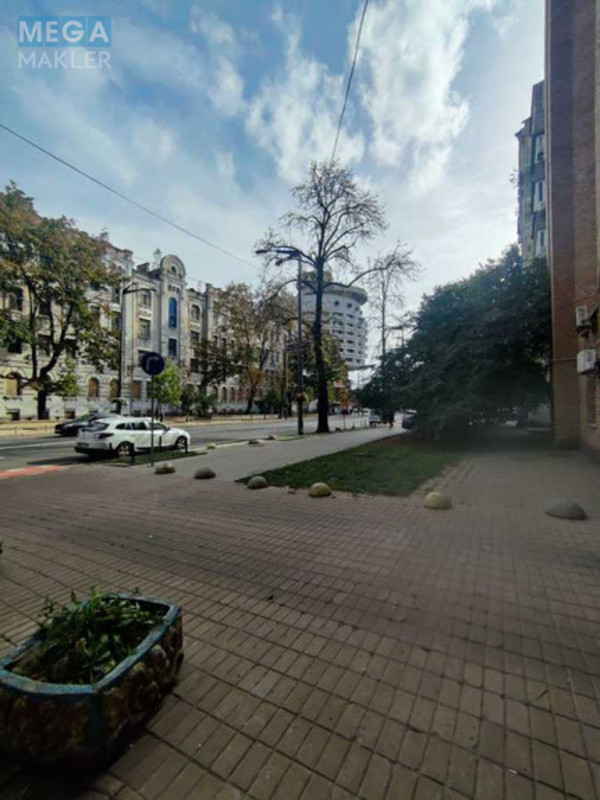 Продаж 3 кімнатної квартири (76/43/9), 4 пов. 4 пов. будинку, <a class="location-link" href="/kiev/" title="Недвижимость Київ">Київ</a>, <a class="location-link" href="/kiev/pecherskij/" title="Недвижимость Печерський район">Печерський р-н</a>, Івана Мазепи вул., 12 (изображение 21)
