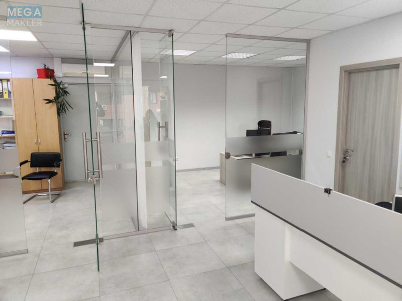 Продаж комерційної нерухомості, 1 430 кв.м, под офис, <a class="location-link" href="/kiev/" title="Недвижимость Київ">Київ</a>, <a class="location-link" href="/kiev/darnickij/" title="Недвижимость Дарницький район">Дарницький р-н</a>, Александра Мишуги ул., 10 (изображение 7)