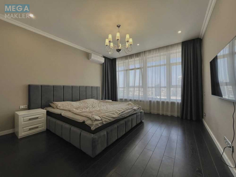 Продаж 3 кімнатної квартири (135/?/40), 21 пов. 45 пов. будинку, <a class="location-link" href="/kiev/" title="Недвижимость Київ">Київ</a>, <a class="location-link" href="/kiev/pecherskij/" title="Недвижимость Печерський район">Печерський р-н</a>, Кловский спуск, 7 (изображение 17)