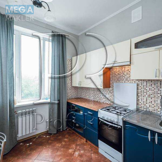 Продаж 2 кімнатної квартири (55/32/8), 5 пов. 5 пов. будинку, <a class="location-link" href="/kiev/" title="Недвижимость Київ">Київ</a>, <a class="location-link" href="/kiev/solomenskij/" title="Недвижимость Солом'янський район">Солом'янський р-н</a>, Пітерська вулиця, 14 (изображение 5)
