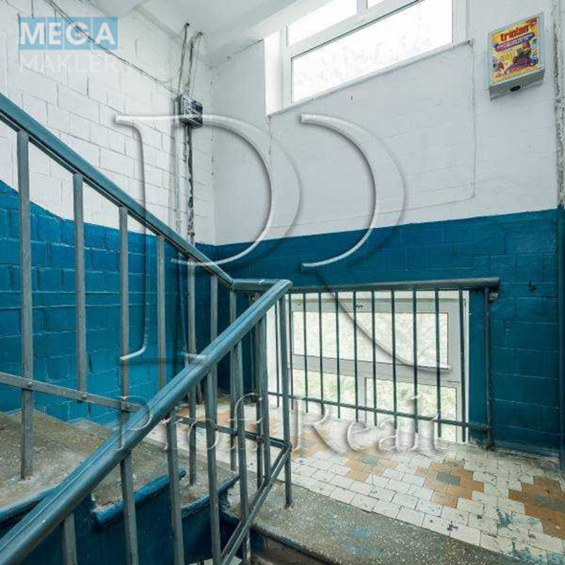 Продаж 2 кімнатної квартири (55/32/8), 5 пов. 5 пов. будинку, <a class="location-link" href="/kiev/" title="Недвижимость Київ">Київ</a>, <a class="location-link" href="/kiev/solomenskij/" title="Недвижимость Солом'янський район">Солом'янський р-н</a>, Пітерська вулиця, 14 (изображение 14)