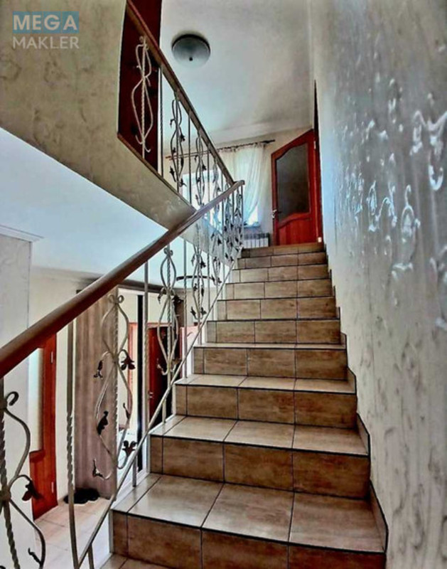 Продаж дома, 2 поверху, 266 кв.м, 5 кімнат, ділянка 30 соток, <a class="location-link" href="/gorbovichi/" title="Недвижимость Горбовичі">Горбовичі</a>, Озерная, 3 (изображение 8)