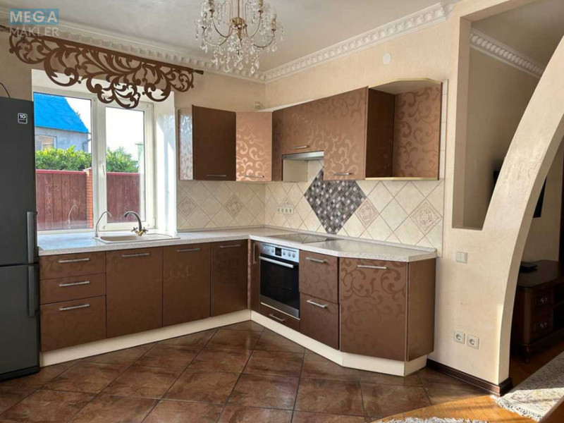 Продаж дома, 3 поверху, 180 кв.м, 5 кімнат, ділянка 5 соток, <a class="location-link" href="/kiev/" title="Недвижимость Київ">Київ</a>, <a class="location-link" href="/kiev/desnyanskij/" title="Недвижимость Деснянський район">Деснянський р-н</a>, Садова вул., 54 (изображение 3)