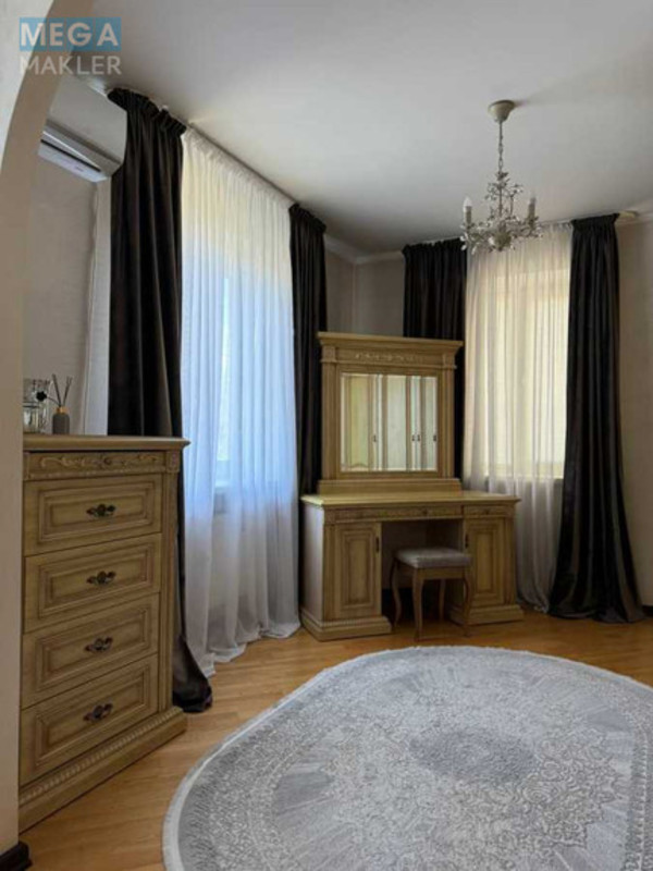Продаж дома, 3 поверху, 180 кв.м, 5 кімнат, ділянка 5 соток, <a class="location-link" href="/kiev/" title="Недвижимость Київ">Київ</a>, <a class="location-link" href="/kiev/desnyanskij/" title="Недвижимость Деснянський район">Деснянський р-н</a>, Садова вул., 54 (изображение 5)