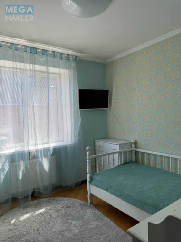 Продаж дома, 3 поверху, 180 кв.м, 5 кімнат, ділянка 5 соток, <a class="location-link" href="/kiev/" title="Недвижимость Київ">Київ</a>, <a class="location-link" href="/kiev/desnyanskij/" title="Недвижимость Деснянський район">Деснянський р-н</a>, Садова вул., 54 (изображение 9)