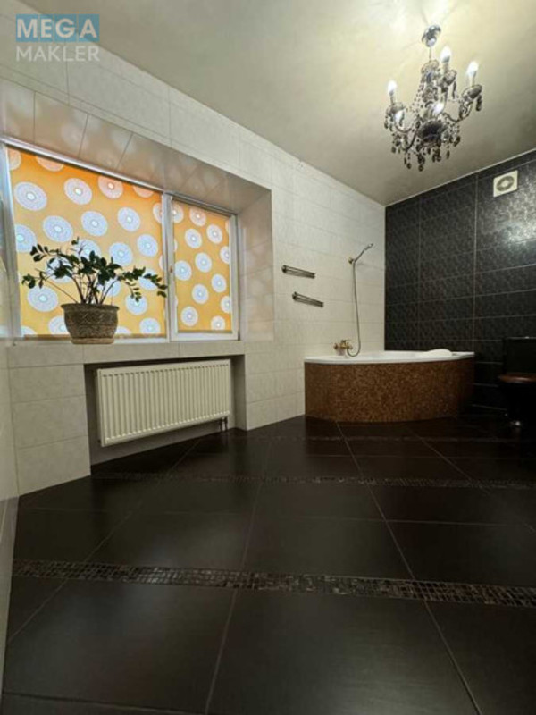 Продаж дома, 3 поверху, 180 кв.м, 5 кімнат, ділянка 5 соток, <a class="location-link" href="/kiev/" title="Недвижимость Київ">Київ</a>, <a class="location-link" href="/kiev/desnyanskij/" title="Недвижимость Деснянський район">Деснянський р-н</a>, Садова вул., 54 (изображение 16)