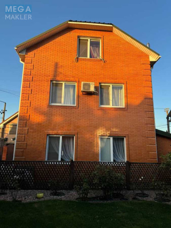 Продаж дома, 3 поверху, 180 кв.м, 5 кімнат, ділянка 5 соток, <a class="location-link" href="/kiev/" title="Недвижимость Київ">Київ</a>, <a class="location-link" href="/kiev/desnyanskij/" title="Недвижимость Деснянський район">Деснянський р-н</a>, Садова вул., 54 (изображение 20)