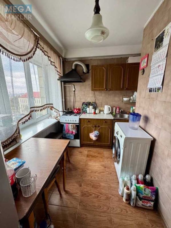 Продаж 2 кімнатної квартири (45/32/7), 6 пов. 9 пов. будинку, <a class="location-link" href="/kiev/" title="Недвижимость Київ">Київ</a>, <a class="location-link" href="/kiev/podolskij/" title="Недвижимость Подільський район">Подільський р-н</a>, Кирилловская ул., 131 (изображение 11)