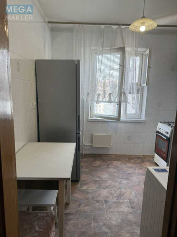 Оренда 2 кімнатної квартири, <a class="location-link" href="/kiev/" title="Недвижимость Київ">Київ</a>, <a class="location-link" href="/kiev/darnickij/" title="Недвижимость Дарницький район">Дарницький р-н</a>, Тростянецька вул., 3 (изображение 3)