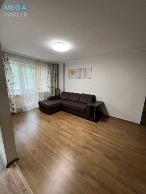 Оренда 3 кімнатної квартири, <a class="location-link" href="/kiev/" title="Недвижимость Київ">Київ</a>, <a class="location-link" href="/kiev/solomenskij/" title="Недвижимость Солом'янський район">Солом'янський р-н</a>, Героїв Севастополя вул., 29 (изображение 4)