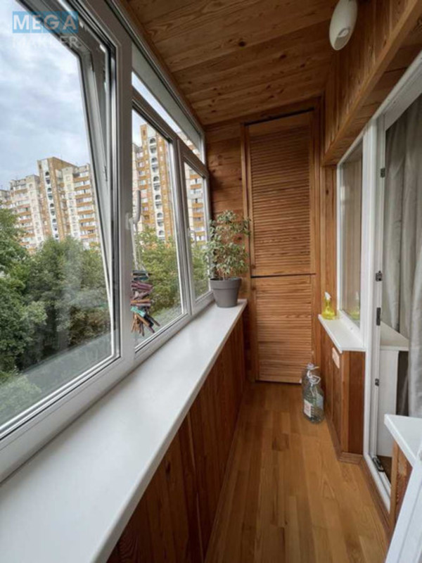 Оренда 3 кімнатної квартири, <a class="location-link" href="/kiev/" title="Недвижимость Київ">Київ</a>, <a class="location-link" href="/kiev/solomenskij/" title="Недвижимость Солом'янський район">Солом'янський р-н</a>, Героїв Севастополя вул., 29 (изображение 9)
