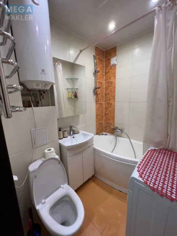 Оренда 3 кімнатної квартири, <a class="location-link" href="/kiev/" title="Недвижимость Київ">Київ</a>, <a class="location-link" href="/kiev/solomenskij/" title="Недвижимость Солом'янський район">Солом'янський р-н</a>, Героїв Севастополя вул., 29 (изображение 11)