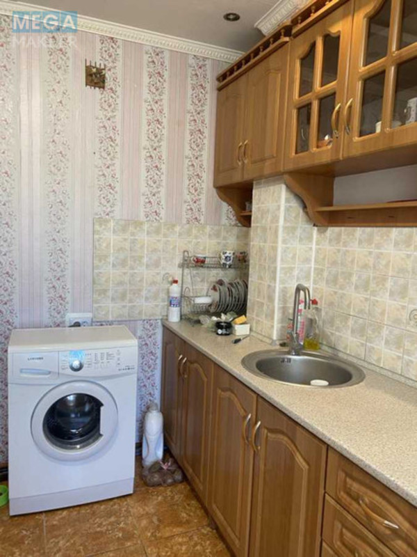 Оренда 1 кімнатної квартири, <a class="location-link" href="/kiev/" title="Недвижимость Київ">Київ</a>, <a class="location-link" href="/kiev/svyatoshinskij/" title="Недвижимость Святошинський район">Святошинський р-н</a>, Григоровича-Барского ул., 7 (изображение 8)