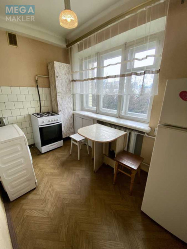 Продаж 2 кімнатної квартири (44/32/7), 4 пов. 9 пов. будинку, <a class="location-link" href="/kiev/" title="Недвижимость Київ">Київ</a>, <a class="location-link" href="/kiev/pecherskij/" title="Недвижимость Печерський район">Печерський р-н</a>, Лесі Українки бульв., 24Б (изображение 5)
