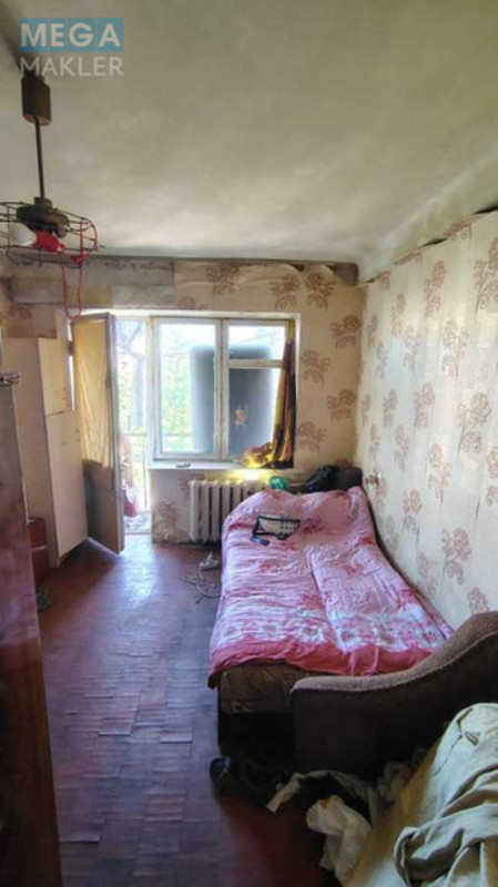 Продаж 2 кімнатної квартири (45/29/8), 5 пов. 5 пов. будинку, <a class="location-link" href="/kiev/" title="Недвижимость Київ">Київ</a>, <a class="location-link" href="/kiev/dneprovskij/" title="Недвижимость Дніпровський район">Дніпровський р-н</a>, Генерала Карбишева вул., 16 (изображение 4)