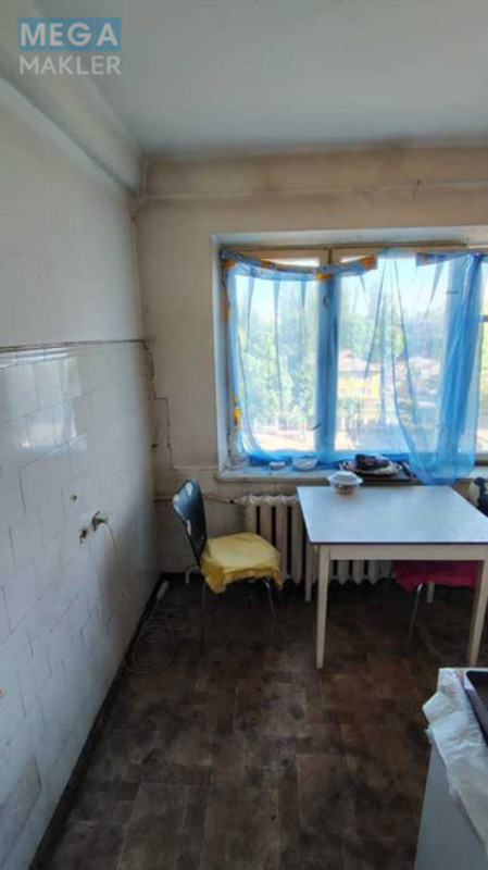 Продаж 2 кімнатної квартири (45/29/8), 5 пов. 5 пов. будинку, <a class="location-link" href="/kiev/" title="Недвижимость Київ">Київ</a>, <a class="location-link" href="/kiev/dneprovskij/" title="Недвижимость Дніпровський район">Дніпровський р-н</a>, Генерала Карбишева вул., 16 (изображение 7)