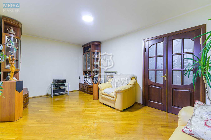 Продаж 3 кімнатної квартири (74/55/10), 11 пов. 14 пов. будинку, <a class="location-link" href="/kiev/" title="Недвижимость Київ">Київ</a>, <a class="location-link" href="/kiev/goloseevskij/" title="Недвижимость Голосіївський район">Голосіївський р-н</a>, Валерія Лобановського просп., 128 (изображение 3)