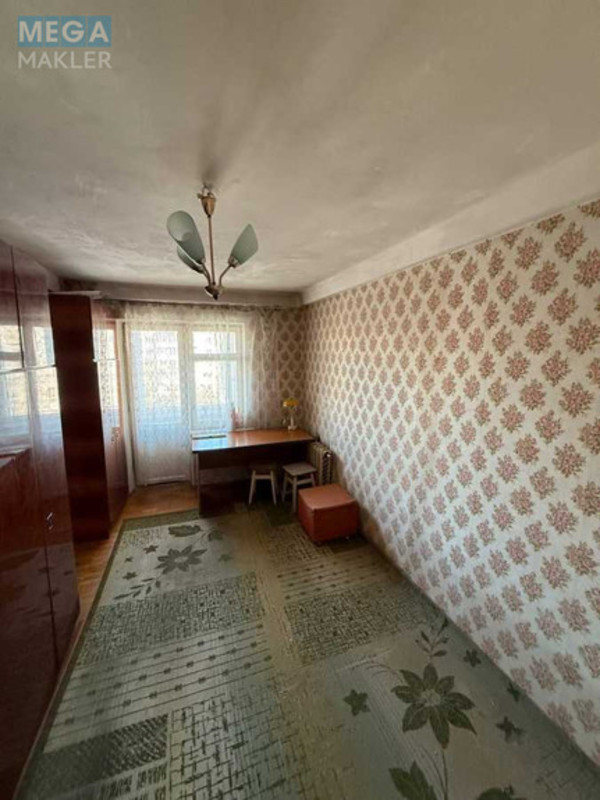 Продаж 3 кімнатної квартири (63/40/7), 9 пов. 10 пов. будинку, <a class="location-link" href="/kiev/" title="Недвижимость Київ">Київ</a>, <a class="location-link" href="/kiev/pecherskij/" title="Недвижимость Печерський район">Печерський р-н</a>, Євгена Коновальця вул., 35 (изображение 2)