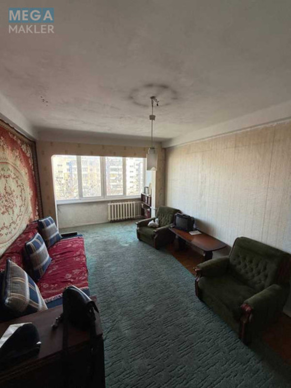 Продаж 3 кімнатної квартири (63/40/7), 9 пов. 10 пов. будинку, <a class="location-link" href="/kiev/" title="Недвижимость Київ">Київ</a>, <a class="location-link" href="/kiev/pecherskij/" title="Недвижимость Печерський район">Печерський р-н</a>, Євгена Коновальця вул., 35 (изображение 5)