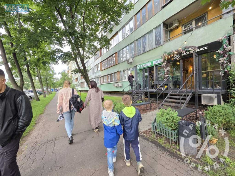 Продаж комерційної нерухомості, 24 кв.м, под магазин, <a class="location-link" href="/kiev/" title="Недвижимость Київ">Київ</a>, <a class="location-link" href="/kiev/dneprovskij/" title="Недвижимость Дніпровський район">Дніпровський р-н</a>, Ігоря Шамо бульв., 20 (изображение 2)