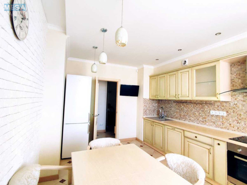 Оренда 3 кімнатної квартири, <a class="location-link" href="/kiev/" title="Недвижимость Київ">Київ</a>, <a class="location-link" href="/kiev/solomenskij/" title="Недвижимость Солом'янський район">Солом'янський р-н</a>, Николая Голего ул., 7в (изображение 13)