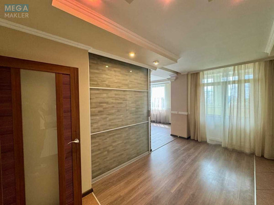 Продаж 4 кімнатної квартири (146,5/92/16,1), 9 пов. 22 пов. будинку, <a class="location-link" href="/kiev/" title="Недвижимость Київ">Київ</a>, <a class="location-link" href="/kiev/dneprovskij/" title="Недвижимость Дніпровський район">Дніпровський р-н</a>, Раисы Окипной ул., 10 (изображение 4)