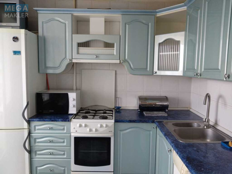 Оренда 2 кімнатної квартири, <a class="location-link" href="/kiev/" title="Недвижимость Київ">Київ</a>, <a class="location-link" href="/kiev/dneprovskij/" title="Недвижимость Дніпровський район">Дніпровський р-н</a>, Генерала Жмаченко ул., 12 (изображение 2)