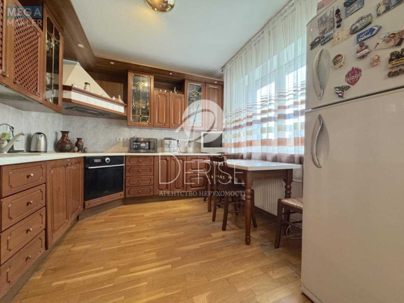 Продаж 4 кімнатної квартири (190/120/50), 7 пов. 8 пов. будинку, <a class="location-link" href="/kiev/" title="Недвижимость Київ">Київ</a>, <a class="location-link" href="/kiev/pecherskij/" title="Недвижимость Печерський район">Печерський р-н</a>, Василия Тютюнника ул., 40 (изображение 9)