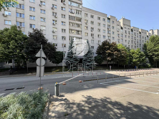 Продаж 4 кімнатної квартири (190/120/50), 7 пов. 8 пов. будинку, <a class="location-link" href="/kiev/" title="Недвижимость Київ">Київ</a>, <a class="location-link" href="/kiev/pecherskij/" title="Недвижимость Печерський район">Печерський р-н</a>, Василия Тютюнника ул., 40 (изображение 24)