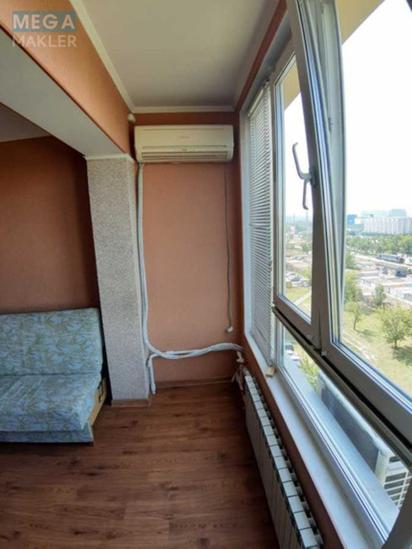 Оренда 1 кімнатної квартири, <a class="location-link" href="/kiev/" title="Недвижимость Київ">Київ</a>, <a class="location-link" href="/kiev/obolonskij/" title="Недвижимость Оболонський район">Оболонський р-н</a>, Богатырская ул., 2 (изображение 8)