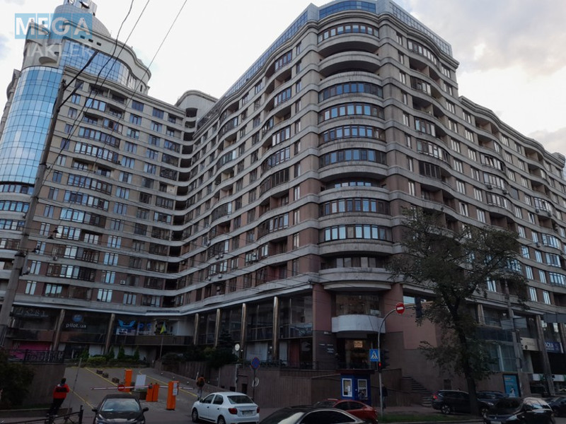 Продаж приміщення у житловому будинку, под офис, нормальне сост., <a class="location-link" href="/kiev/" title="Недвижимость Київ">Київ</a>, <a class="location-link" href="/kiev/shevchenkovskij/" title="Недвижимость Шевченківський район">Шевченківський р-н</a>, Жилянська 59 ( <img src="https://megamakler.com.ua/metro/ff0000.gif" alt="" class="metro" /> м. Вокзальная, 10 хвилин пішки ) (изображение 2)