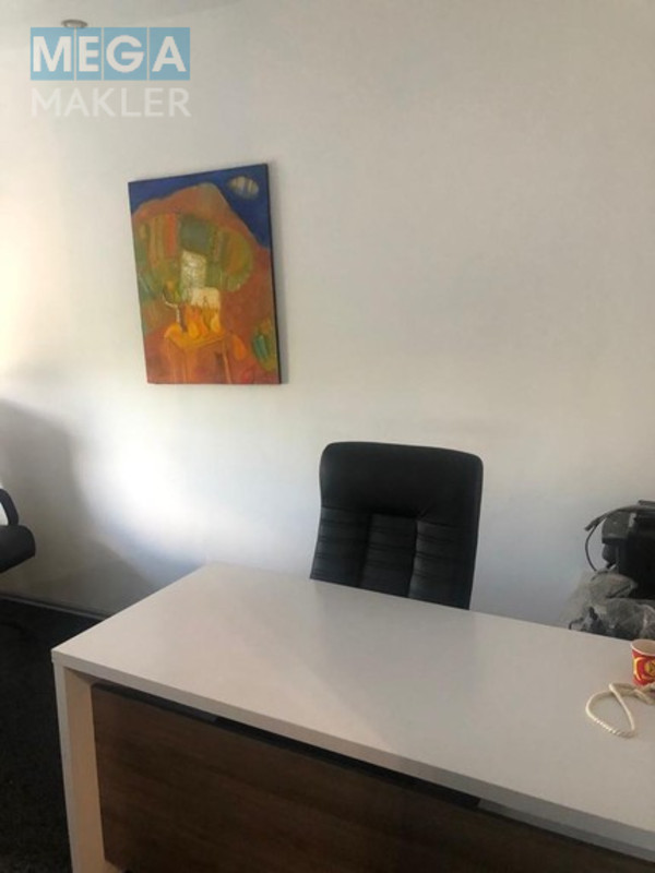 Продаж приміщення у житловому будинку, под офис, нормальне сост., <a class="location-link" href="/kiev/" title="Недвижимость Київ">Київ</a>, <a class="location-link" href="/kiev/shevchenkovskij/" title="Недвижимость Шевченківський район">Шевченківський р-н</a>, Жилянська 59 ( <img src="https://megamakler.com.ua/metro/ff0000.gif" alt="" class="metro" /> м. Вокзальная, 10 хвилин пішки ) (изображение 8)