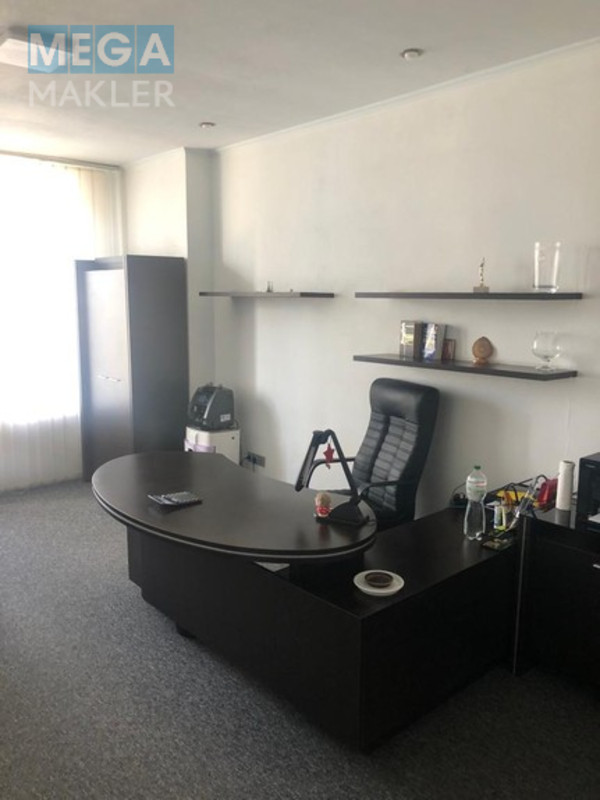 Продаж приміщення у житловому будинку, под офис, нормальне сост., <a class="location-link" href="/kiev/" title="Недвижимость Київ">Київ</a>, <a class="location-link" href="/kiev/shevchenkovskij/" title="Недвижимость Шевченківський район">Шевченківський р-н</a>, Жилянська 59 ( <img src="https://megamakler.com.ua/metro/ff0000.gif" alt="" class="metro" /> м. Вокзальная, 10 хвилин пішки ) (изображение 9)