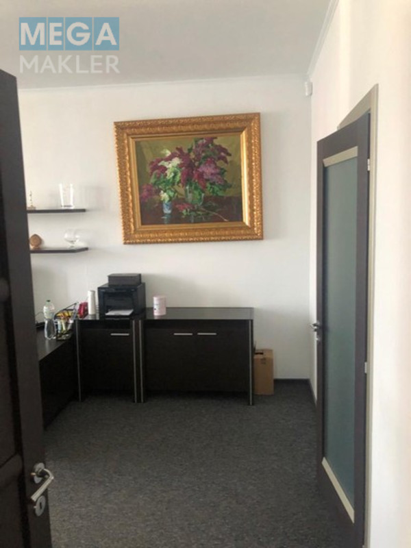 Продаж приміщення у житловому будинку, под офис, нормальне сост., <a class="location-link" href="/kiev/" title="Недвижимость Київ">Київ</a>, <a class="location-link" href="/kiev/shevchenkovskij/" title="Недвижимость Шевченківський район">Шевченківський р-н</a>, Жилянська 59 ( <img src="https://megamakler.com.ua/metro/ff0000.gif" alt="" class="metro" /> м. Вокзальная, 10 хвилин пішки ) (изображение 10)