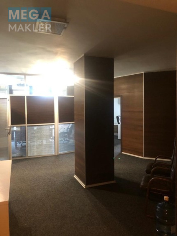 Продаж приміщення у житловому будинку, под офис, нормальне сост., <a class="location-link" href="/kiev/" title="Недвижимость Київ">Київ</a>, <a class="location-link" href="/kiev/shevchenkovskij/" title="Недвижимость Шевченківський район">Шевченківський р-н</a>, Жилянська 59 ( <img src="https://megamakler.com.ua/metro/ff0000.gif" alt="" class="metro" /> м. Вокзальная, 10 хвилин пішки ) (изображение 14)