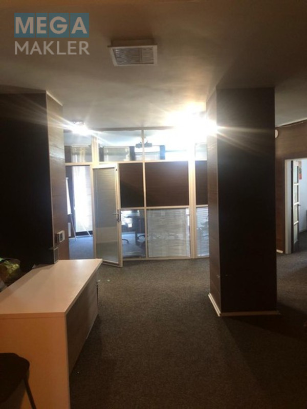 Продаж приміщення у житловому будинку, под офис, нормальне сост., <a class="location-link" href="/kiev/" title="Недвижимость Київ">Київ</a>, <a class="location-link" href="/kiev/shevchenkovskij/" title="Недвижимость Шевченківський район">Шевченківський р-н</a>, Жилянська 59 ( <img src="https://megamakler.com.ua/metro/ff0000.gif" alt="" class="metro" /> м. Вокзальная, 10 хвилин пішки ) (изображение 15)