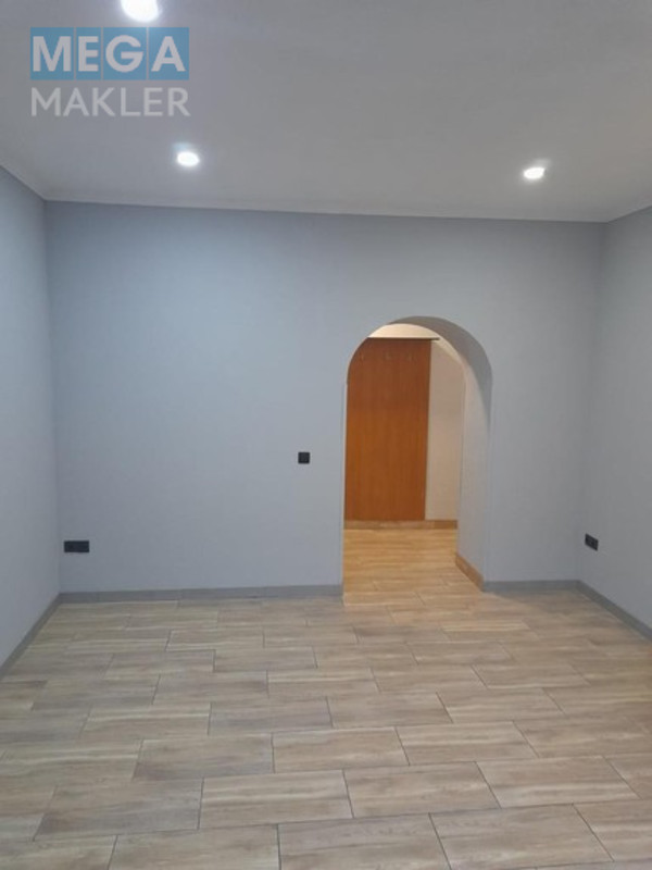 Продаж 2 кімнатної квартири (64,7/42,1/8,3), 1 пов. 4 пов. будинку, <a class="location-link" href="/kiev/" title="Недвижимость Київ">Київ</a>, <a class="location-link" href="/kiev/solomenskij/" title="Недвижимость Солом'янський район">Солом'янський р-н</a>, Максима Токарєва (Вузівська) 4 (изображение 3)