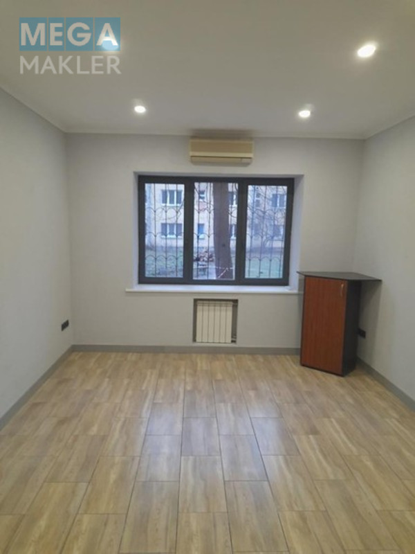 Продаж 2 кімнатної квартири (64,7/42,1/8,3), 1 пов. 4 пов. будинку, <a class="location-link" href="/kiev/" title="Недвижимость Київ">Київ</a>, <a class="location-link" href="/kiev/solomenskij/" title="Недвижимость Солом'янський район">Солом'янський р-н</a>, Максима Токарєва (Вузівська) 4 (изображение 4)