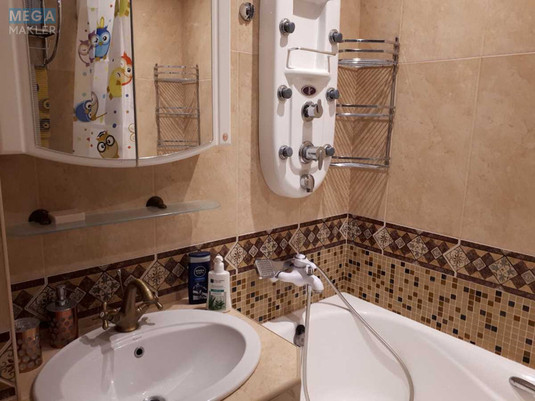 Оренда 3 кімнатної квартири, <a class="location-link" href="/kiev/" title="Недвижимость Київ">Київ</a>, <a class="location-link" href="/kiev/obolonskij/" title="Недвижимость Оболонський район">Оболонський р-н</a>, Героев Сталинграда просп., 26 (изображение 16)