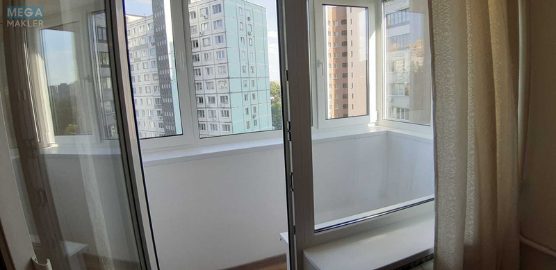 Оренда 3 кімнатної квартири, <a class="location-link" href="/kiev/" title="Недвижимость Київ">Київ</a>, <a class="location-link" href="/kiev/dneprovskij/" title="Недвижимость Дніпровський район">Дніпровський р-н</a>, Генерала Жмаченко ул., 4 (изображение 11)