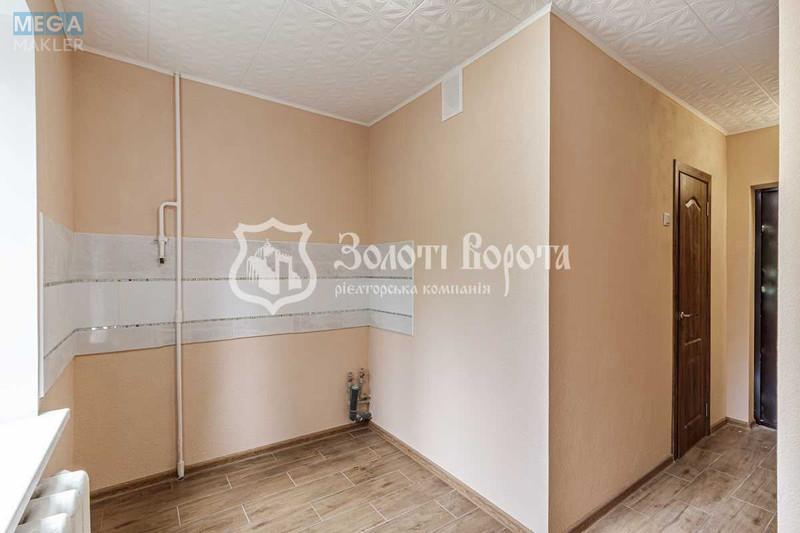 Продаж 1 кімнатної квартири (27/13/6), 4 пов. 9 пов. будинку, <a class="location-link" href="/kiev/" title="Недвижимость Київ">Київ</a>, <a class="location-link" href="/kiev/shevchenkovskij/" title="Недвижимость Шевченківський район">Шевченківський р-н</a>, Новоукраїнська вул., 46 (изображение 8)