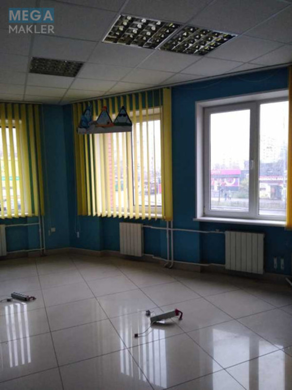 Продаж комерційної нерухомості, 896 кв.м, <a class="location-link" href="/kiev/" title="Недвижимость Київ">Київ</a>, <a class="location-link" href="/kiev/desnyanskij/" title="Недвижимость Деснянський район">Деснянський р-н</a>, Оноре Де Бальзака ул., 333 (изображение 14)
