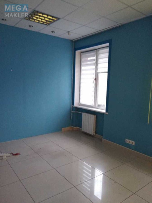 Продаж комерційної нерухомості, 896 кв.м, <a class="location-link" href="/kiev/" title="Недвижимость Київ">Київ</a>, <a class="location-link" href="/kiev/desnyanskij/" title="Недвижимость Деснянський район">Деснянський р-н</a>, Оноре Де Бальзака ул., 333 (изображение 18)